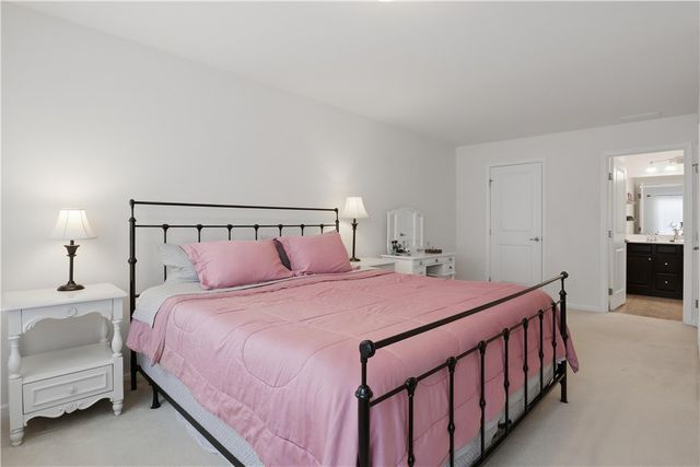 22 Whitley Court, Pittsford, NY 14534