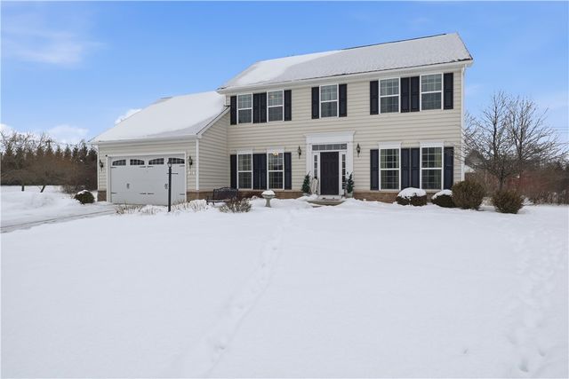 22 Whitley Court, Pittsford, NY 14534