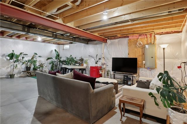 22 Whitley Court, Pittsford, NY 14534