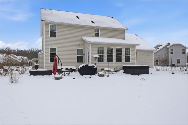 22 Whitley Court, Pittsford, NY 14534