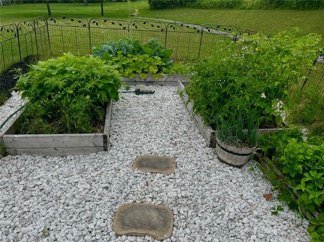 22 Whitley Court, Pittsford, NY 14534