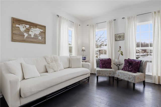 22 Whitley Court, Pittsford, NY 14534