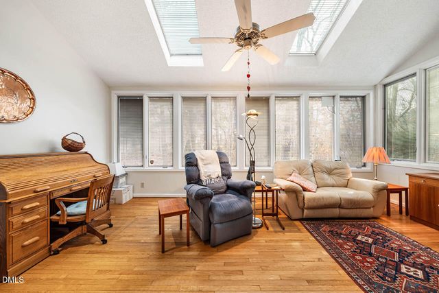 4 Wellesley Place, Chapel Hill, NC 27517