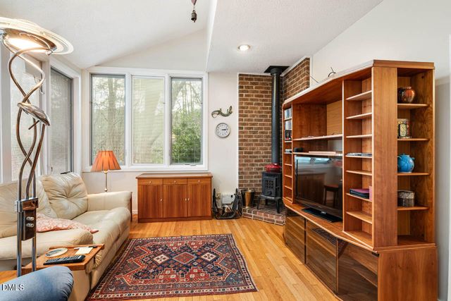 4 Wellesley Place, Chapel Hill, NC 27517