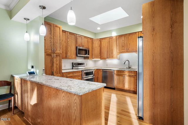 4 Wellesley Place, Chapel Hill, NC 27517