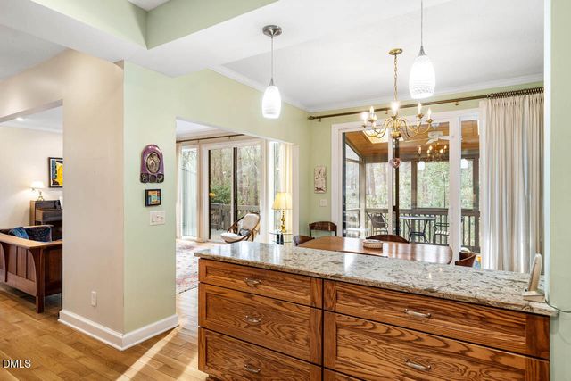 4 Wellesley Place, Chapel Hill, NC 27517