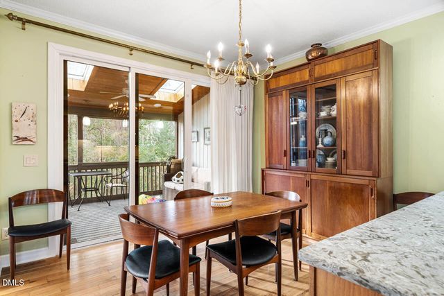 4 Wellesley Place, Chapel Hill, NC 27517