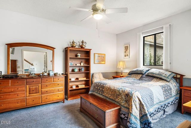 4 Wellesley Place, Chapel Hill, NC 27517