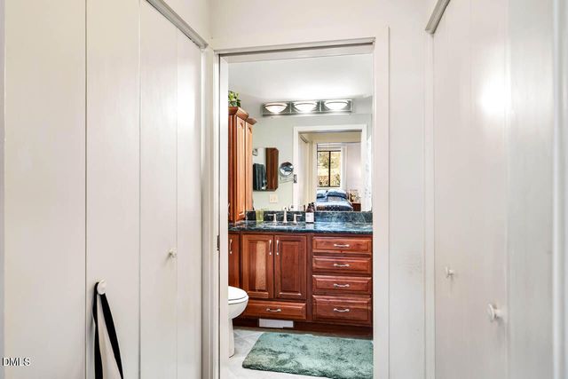 4 Wellesley Place, Chapel Hill, NC 27517