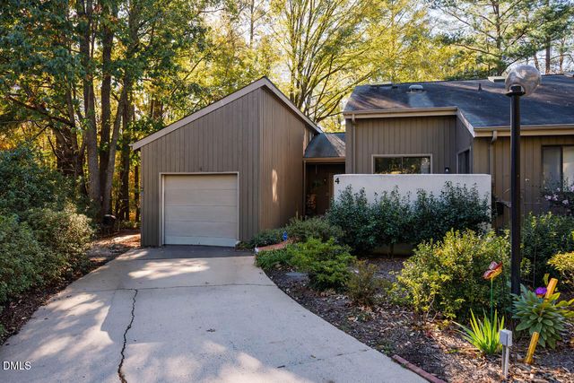 4 Wellesley Place, Chapel Hill, NC 27517