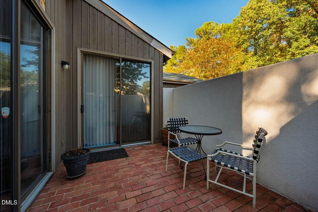 4 Wellesley Place, Chapel Hill, NC 27517