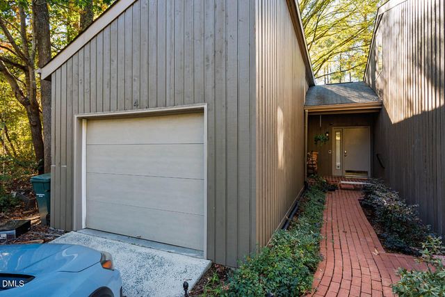 4 Wellesley Place, Chapel Hill, NC 27517