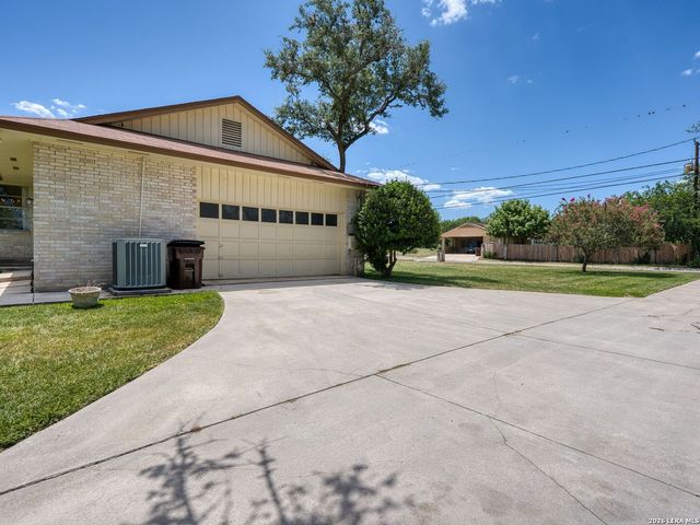 418 RUA DE MATTA ST, San Antonio, TX 78232