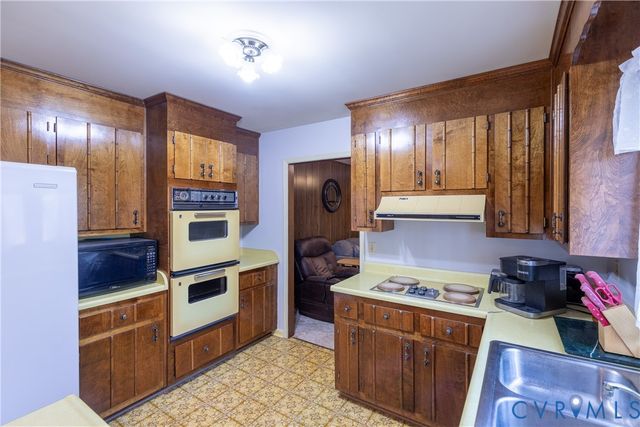 3317 Hastings Rd, Petersburg, VA 23805