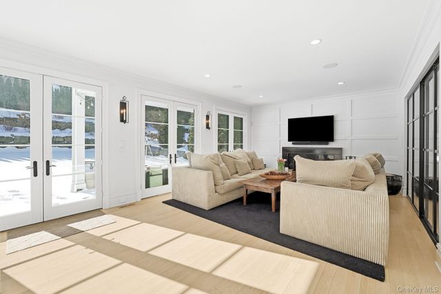 99 Central Avenue, Rye, NY 10580