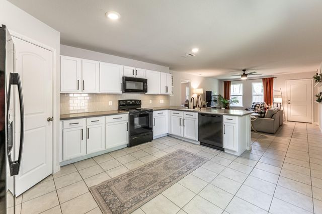 28605 Cedar Court, Huntsville, TX 77340