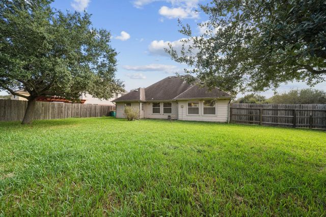 3808 Parry Court, Pearland, TX 77584