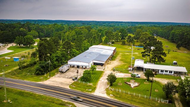 1994 N Fm 356, Onalaska, TX 77360
