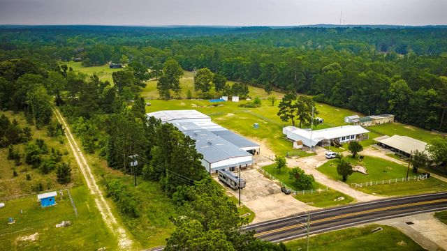 1994 N Fm 356, Onalaska, TX 77360