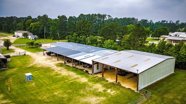 1994 N Fm 356, Onalaska, TX 77360