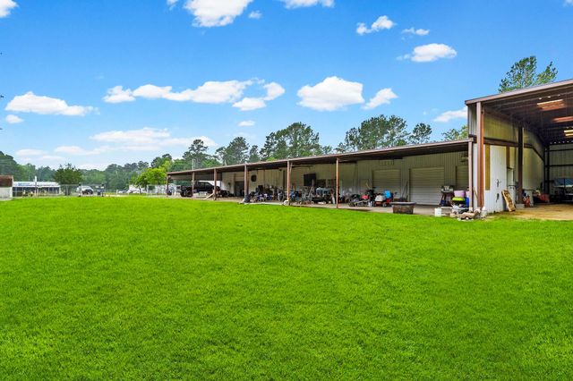 1994 N Fm 356, Onalaska, TX 77360