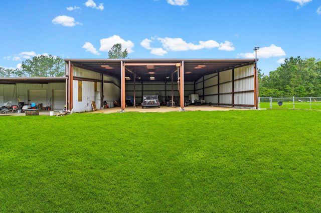 1994 N Fm 356, Onalaska, TX 77360