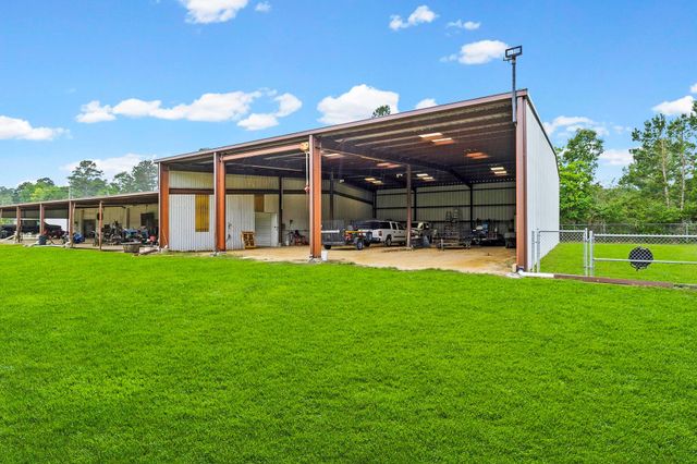 1994 N Fm 356, Onalaska, TX 77360