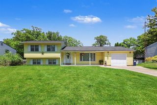 1852 Castle Avenue, Muskegon, MI 49441