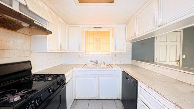 4223 Fallen Oaks Drive, Houston, TX 77091