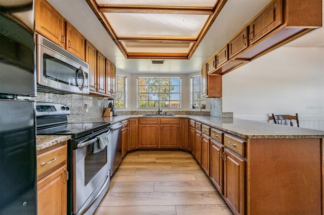 9814 REYLINDA AVENUE, Thonotosassa, FL 33592