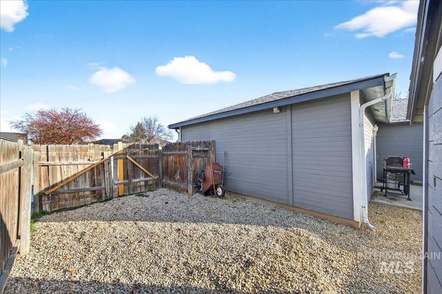 611 Nw 15th, Meridian, ID 83642