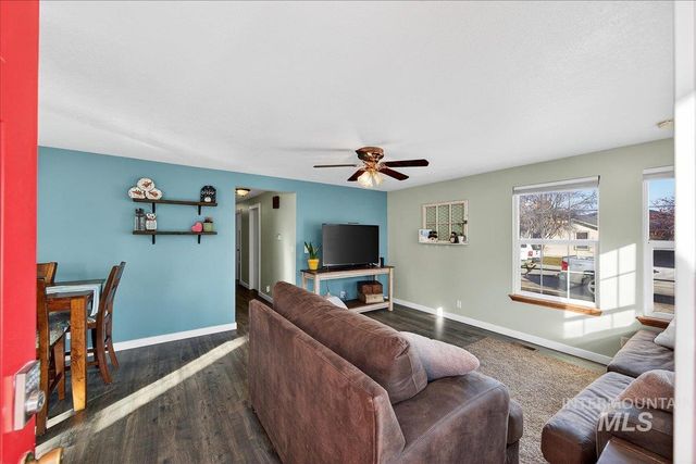 611 Nw 15th, Meridian, ID 83642