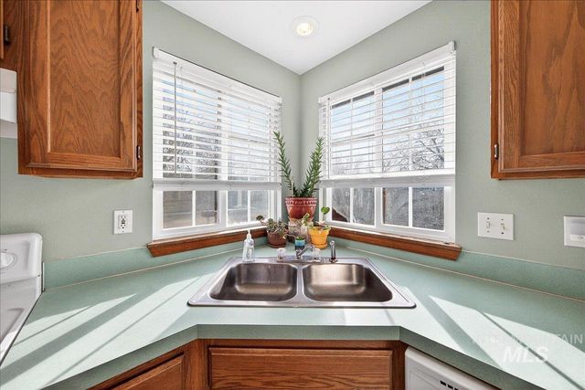 611 Nw 15th, Meridian, ID 83642