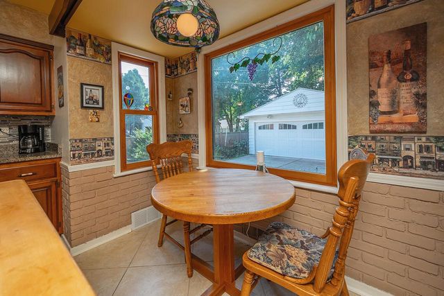 6041 N Santa Monica BOULEVARD, Whitefish Bay, WI 53217