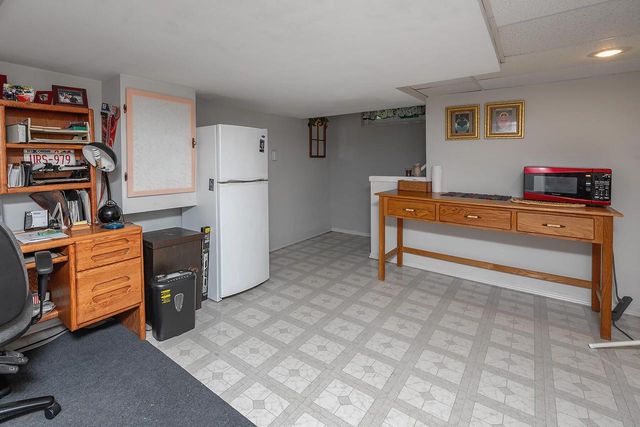 6041 N Santa Monica BOULEVARD, Whitefish Bay, WI 53217