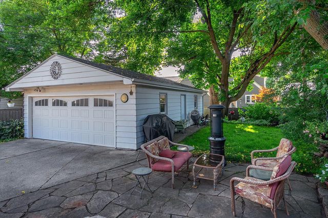 6041 N Santa Monica BOULEVARD, Whitefish Bay, WI 53217