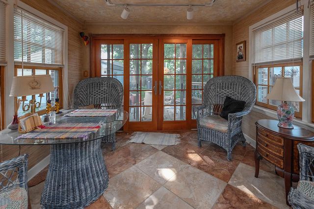 6041 N Santa Monica BOULEVARD, Whitefish Bay, WI 53217