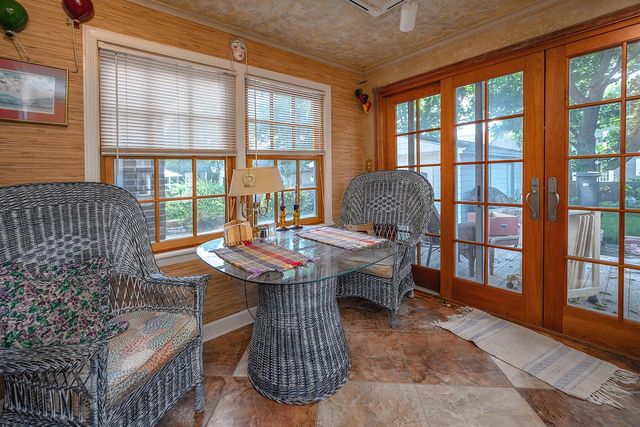 6041 N Santa Monica BOULEVARD, Whitefish Bay, WI 53217
