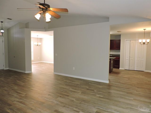 2018 Gren Mill Ct, Cantonment, FL 32533