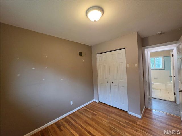 4271 Martyridge Drive, St Louis, MO 63129