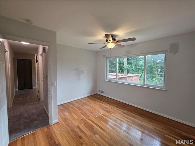 4271 Martyridge Drive, St Louis, MO 63129