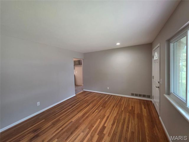 4271 Martyridge Drive, St Louis, MO 63129