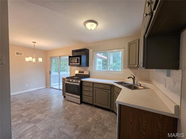 4271 Martyridge Drive, St Louis, MO 63129