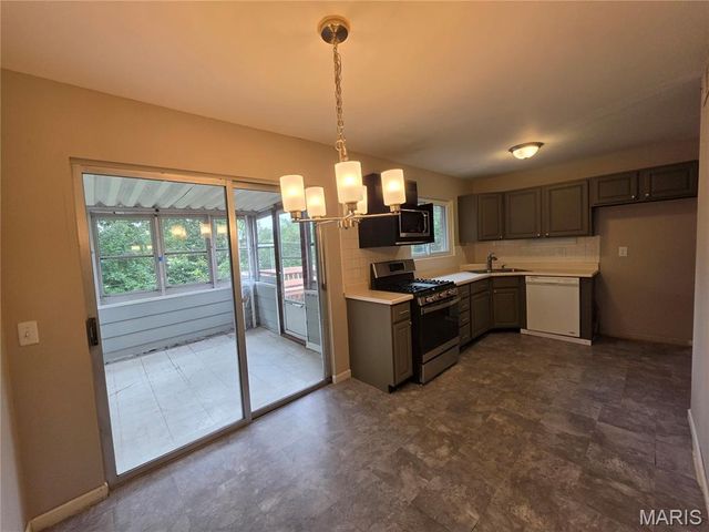 4271 Martyridge Drive, St Louis, MO 63129