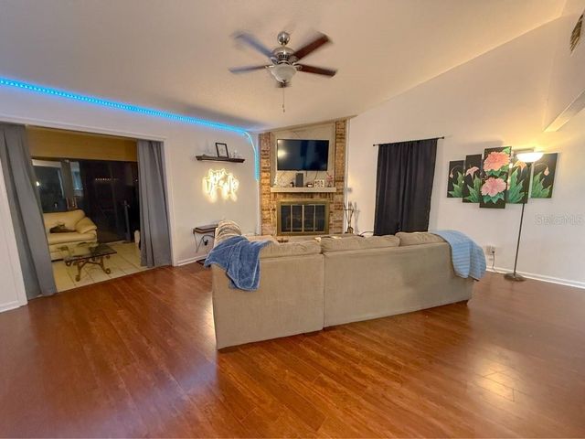 35058 WHISPERING OAKS BOULEVARD, Dade City, FL 33523