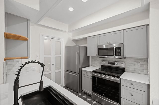 4711 Spicewood Springs RD 2-107, Austin, TX 78759