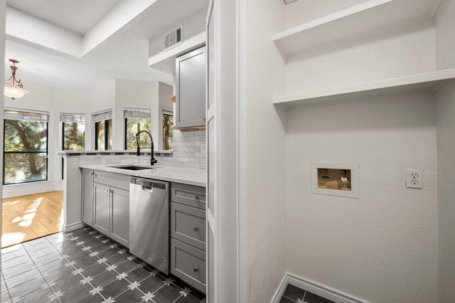 4711 Spicewood Springs RD 2-107, Austin, TX 78759