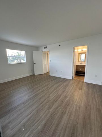 50 Monaco B, Delray Beach, FL 33446