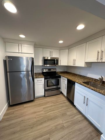 50 Monaco B, Delray Beach, FL 33446