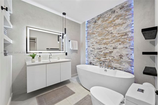 1101 N 14th Avenue, Hollywood, FL 33020